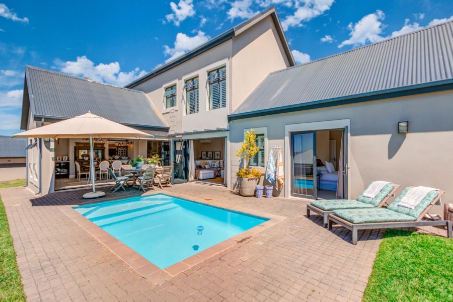 5 Bedroom Property for Sale in Kingswood Golf Estate Western Cape
